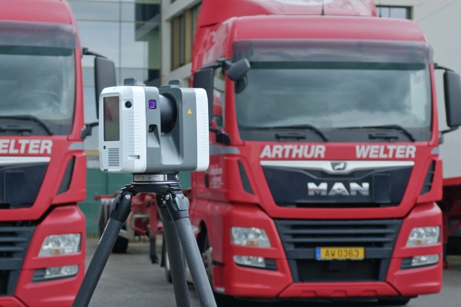 Artec Ray II scanning semi truck