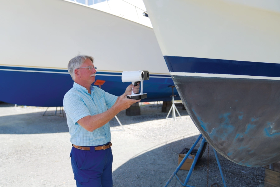 Scanning exterior of the boat with Artec Leo