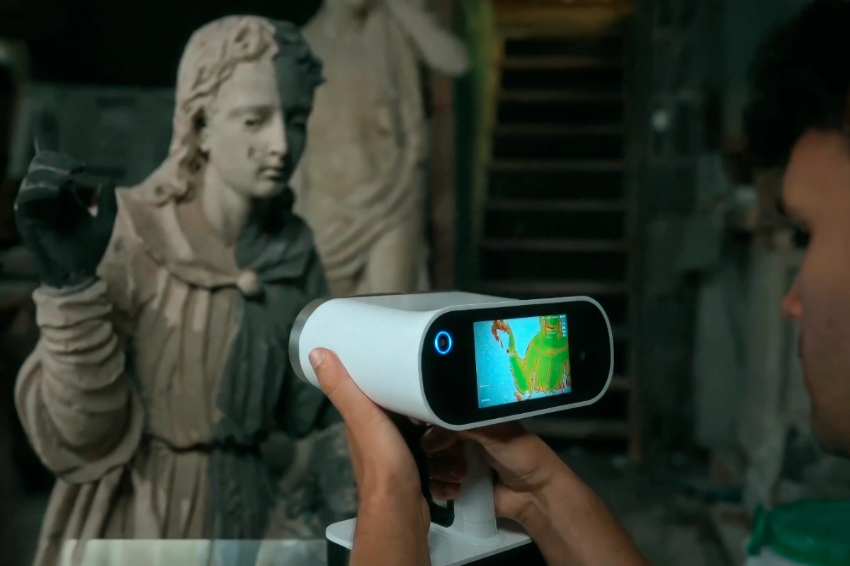 Digitizing sculpture
